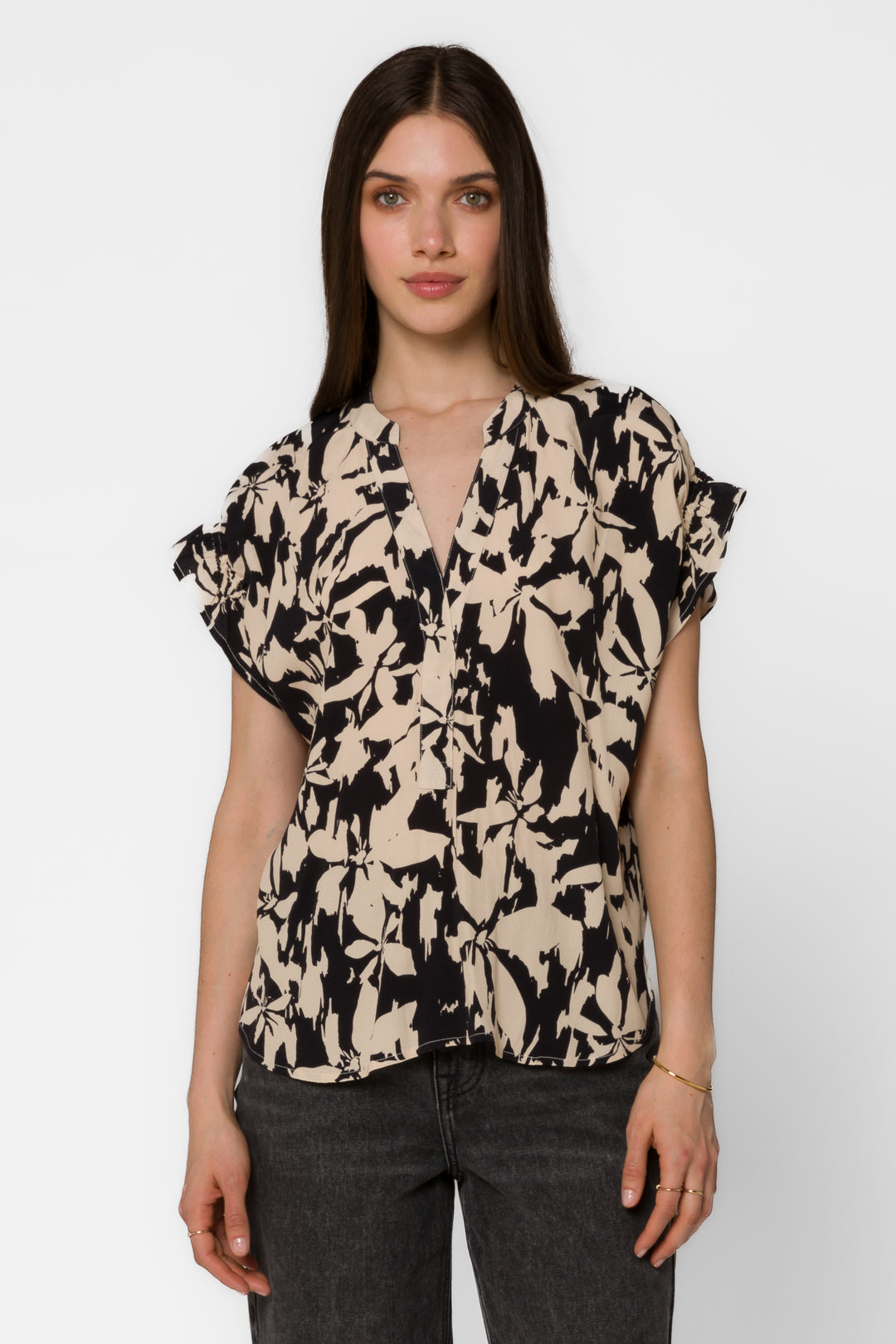 Avery Black Cream Floral Top - Tops - Velvet Heart Clothing