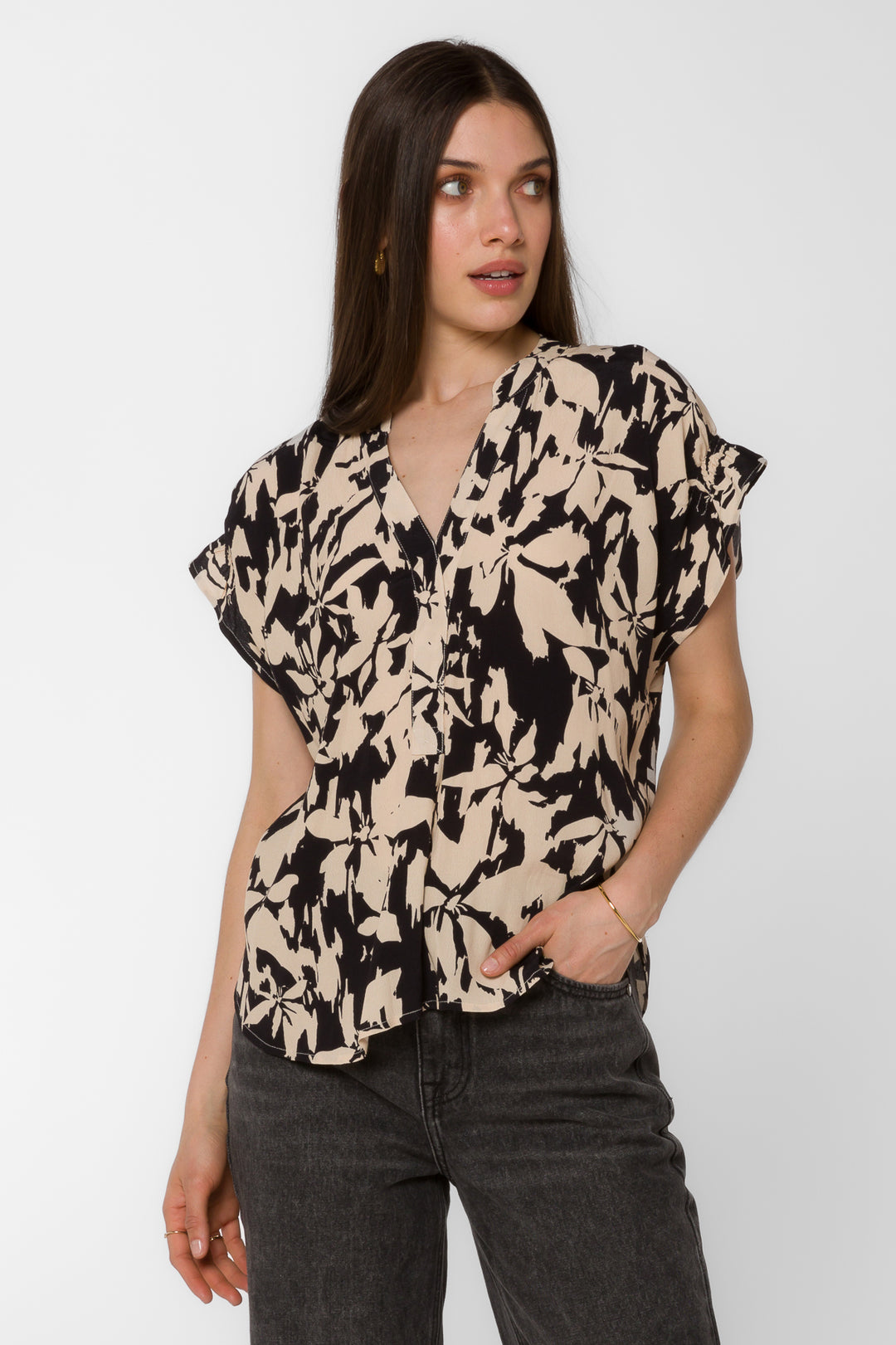 Avery Black Cream Floral Top - Tops - Velvet Heart Clothing